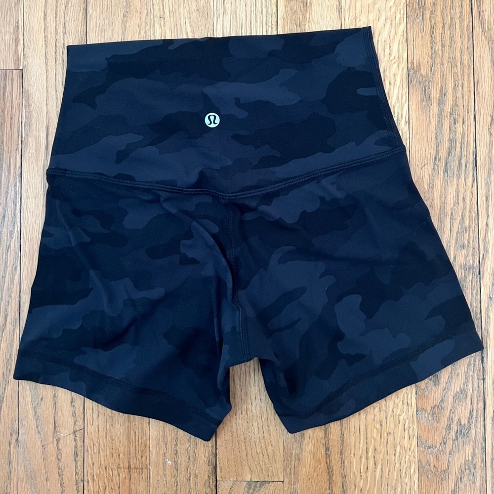 Lululemon Wunder Train Shorts - Camo Heritage 365